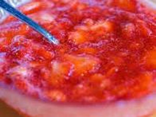 Hovedbilde øTopp: Rørte Jordbær